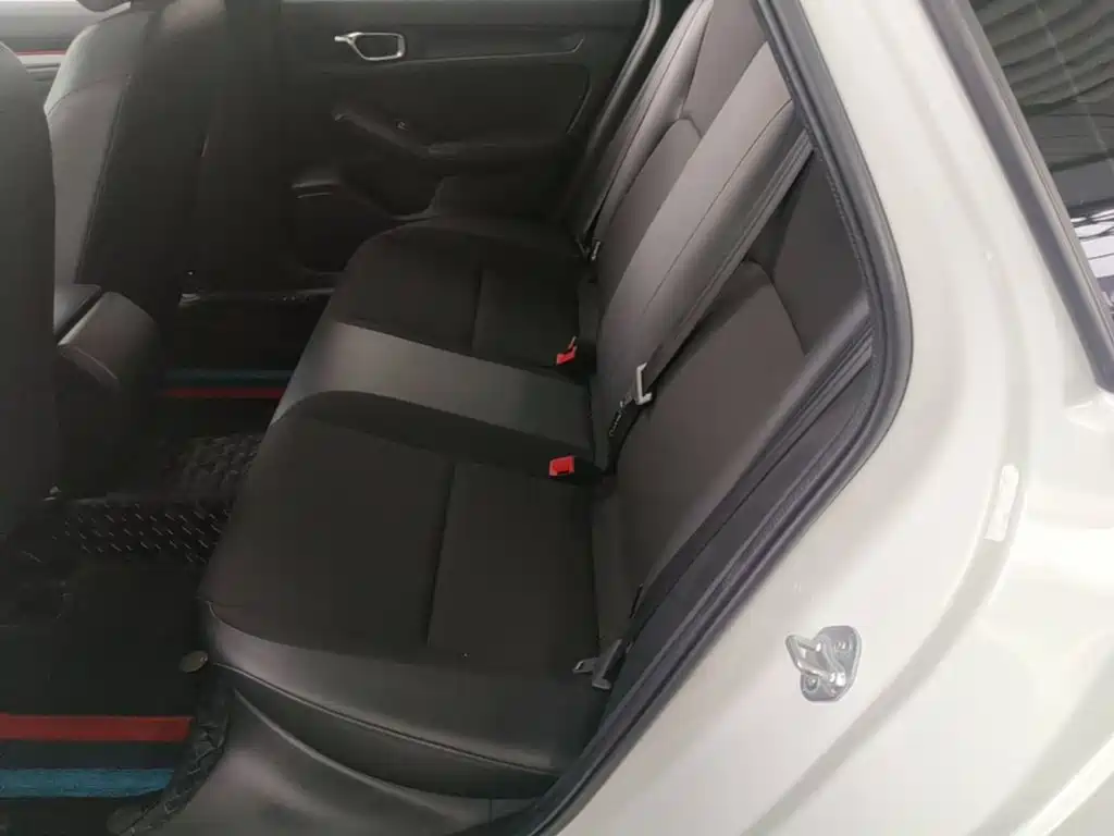 Photo 13 - Honda Civic