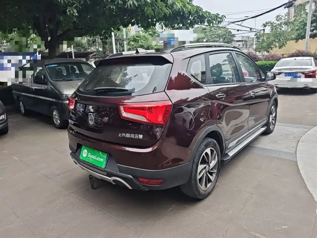 Baojun 560 2015 2015 1.8L Manual Luxury