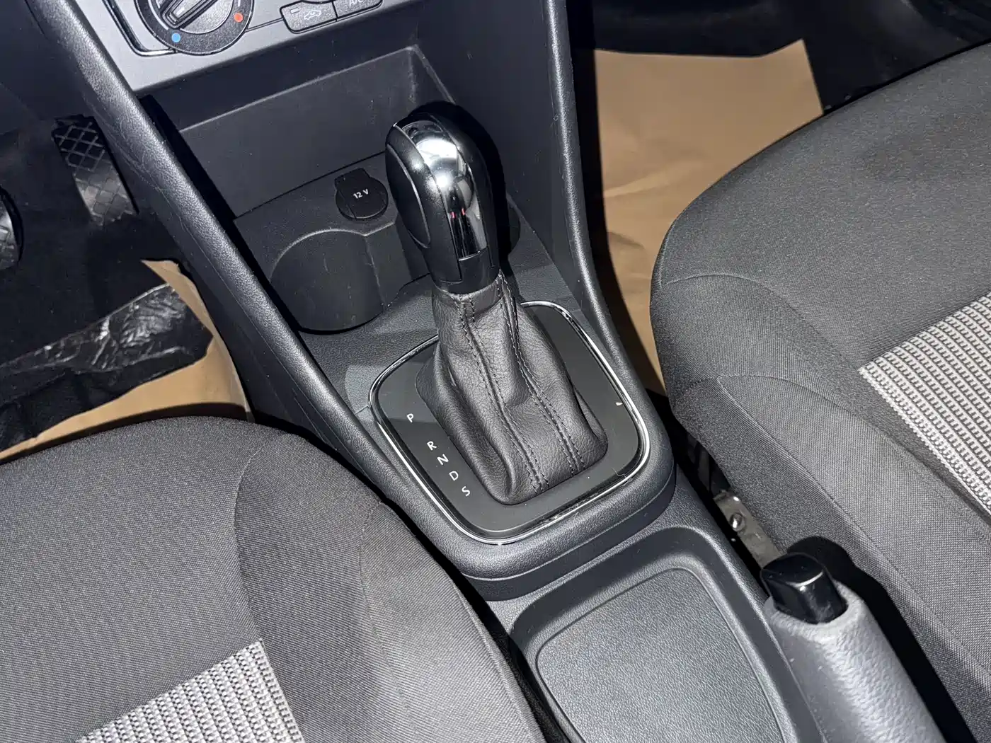 Volkswagen Polo 2018 1.5L Auto Safe Drive фото 13