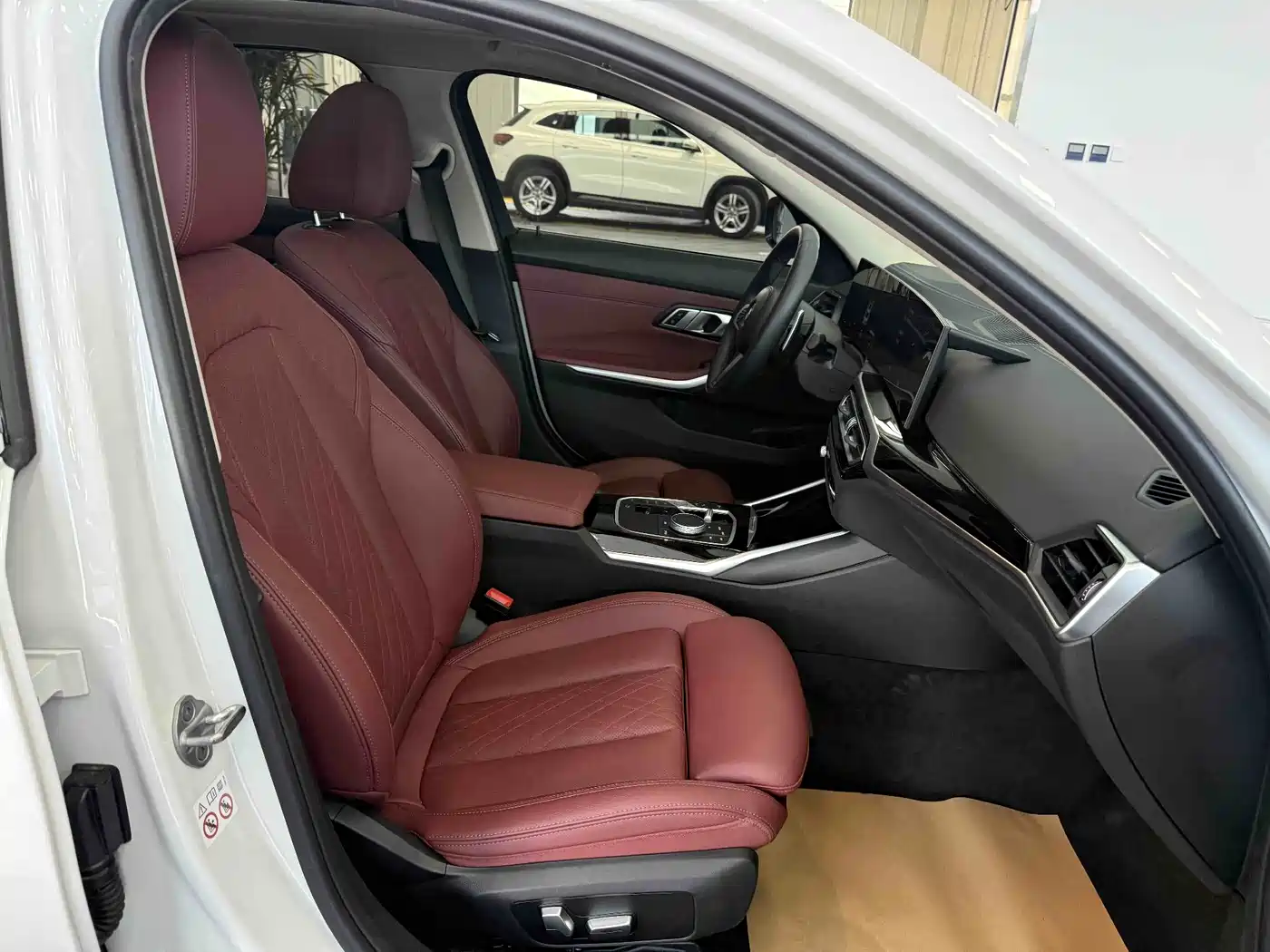 BMW 3 Series 2023 320Li M Sport Package фото 19