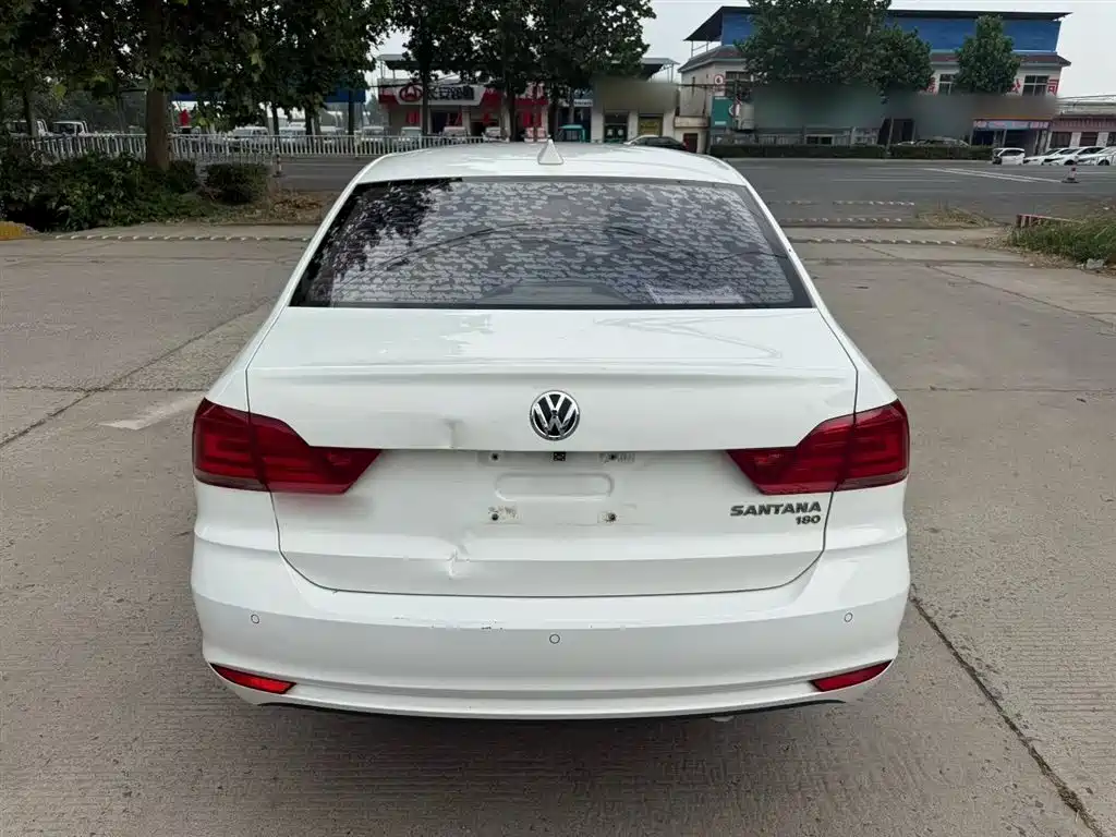 Volkswagen Santana 2016 1.6L Automatic Comfort Edition фото 5