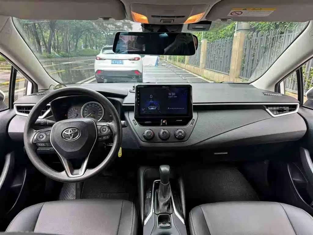 Toyota Corolla 2019 1.2T S-CVT GL Pioneer Edition фото 7