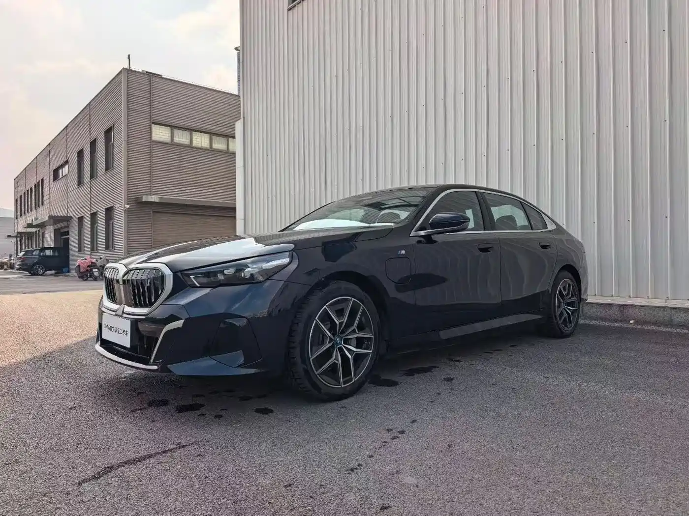 BMW I5