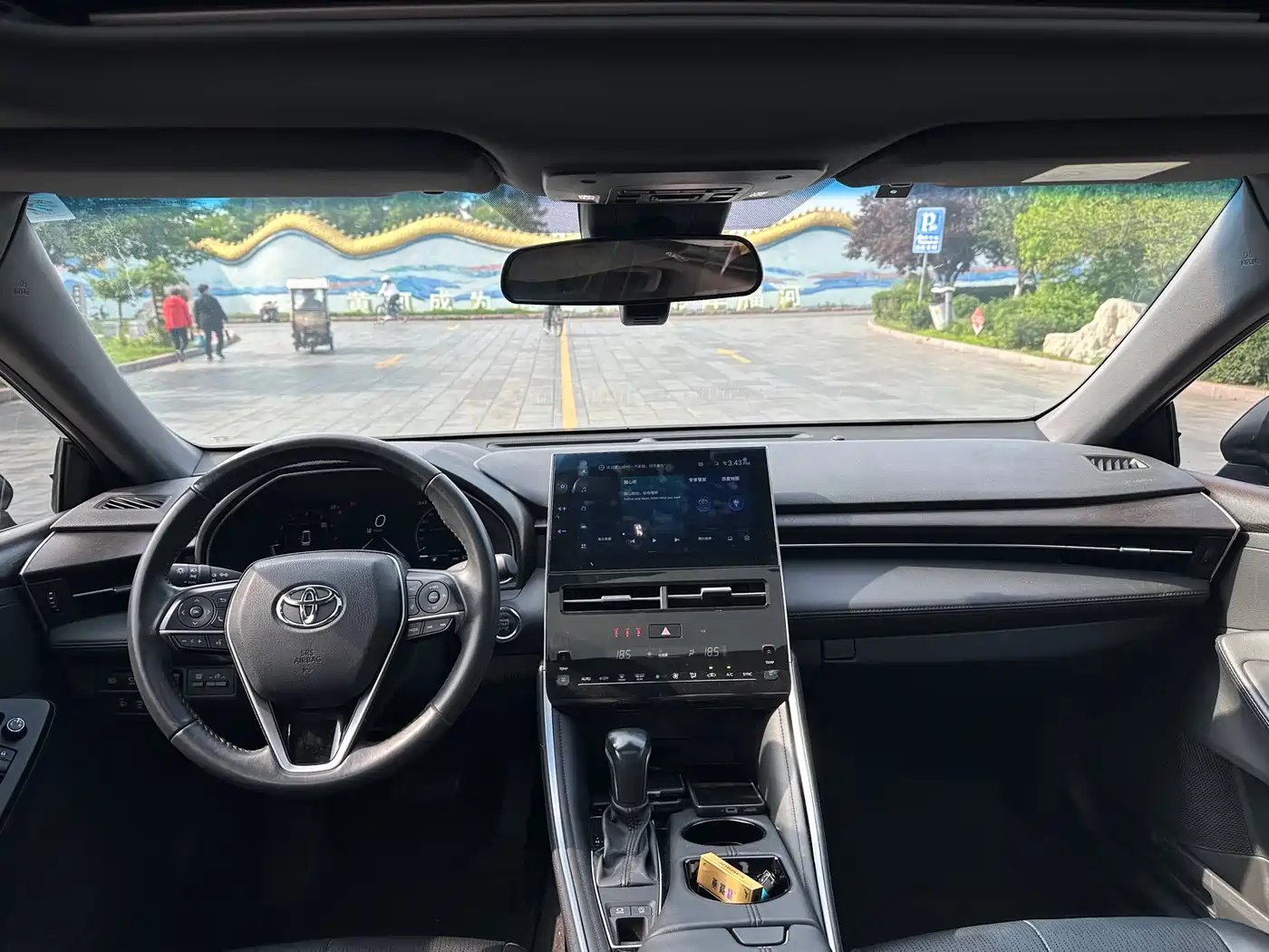 Toyota Avalon 2022 2.0L XLE Premium фото 9