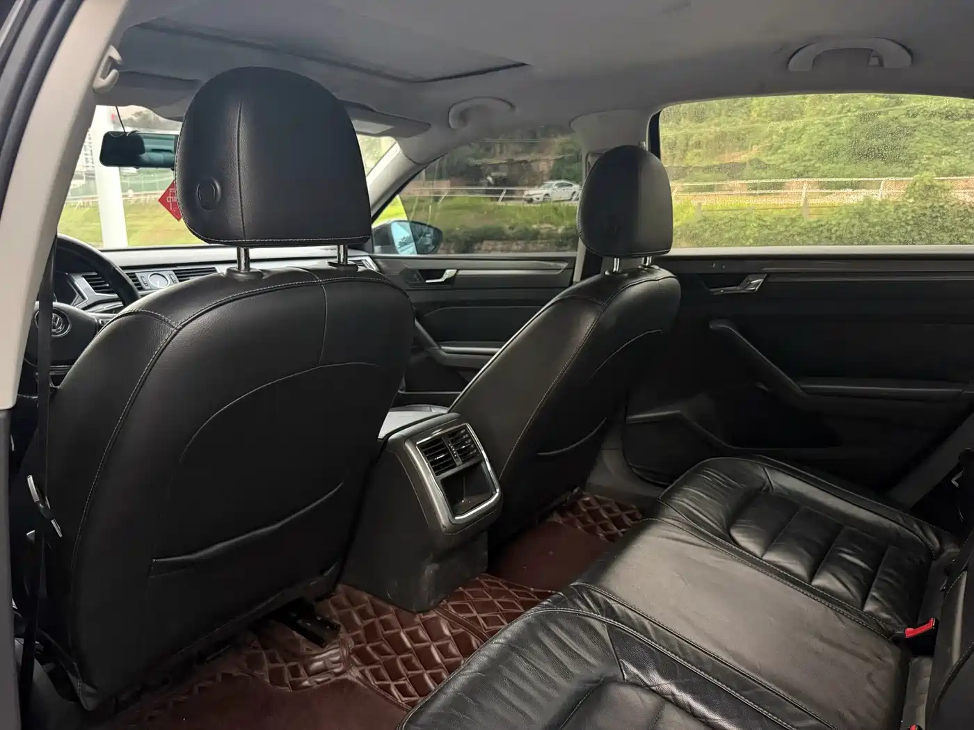 Photo 5 - Volkswagen Passat