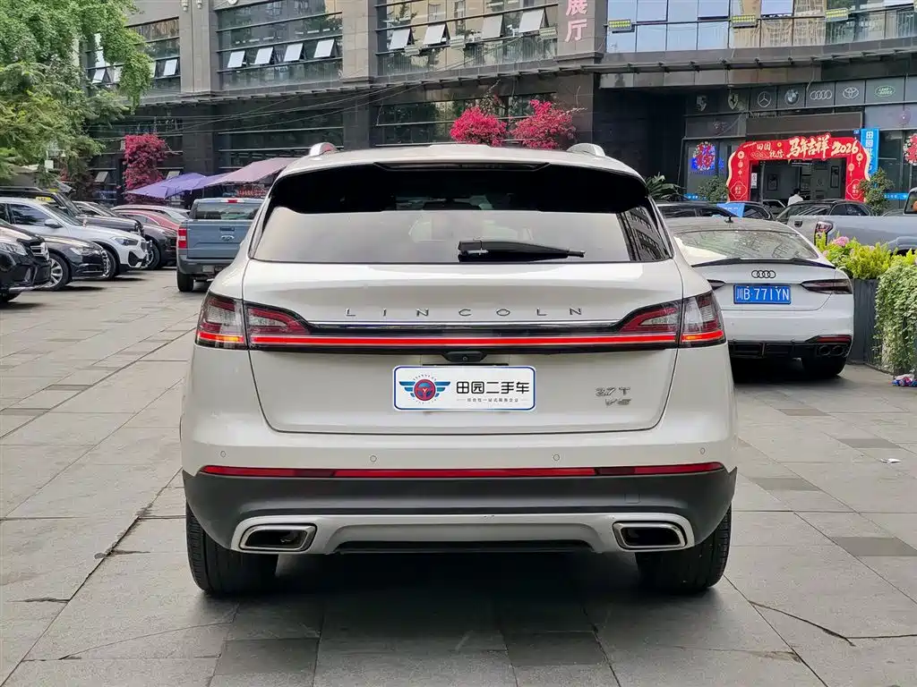 LINCOLN NAVIGATOR