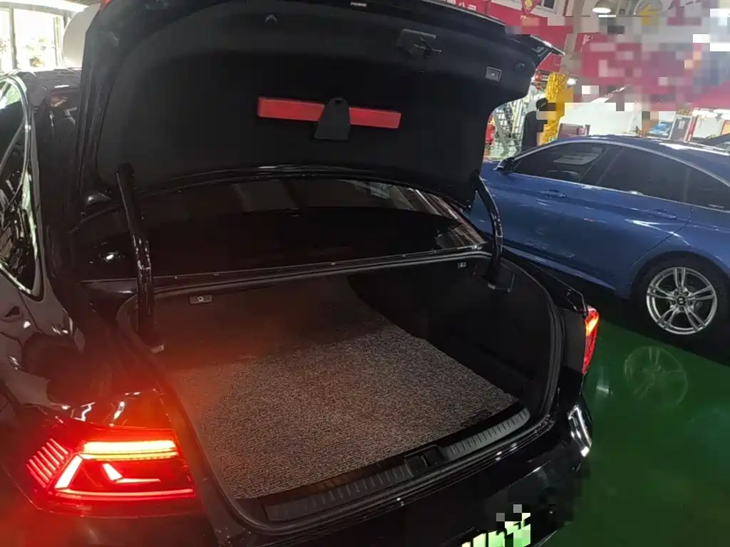 Volkswagen Magotan GTE Plug-in Hybrid 2022 GTE Luxury фото 19