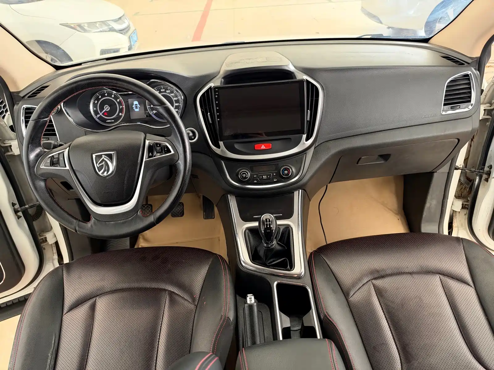 Фото 25 - Baojun 560