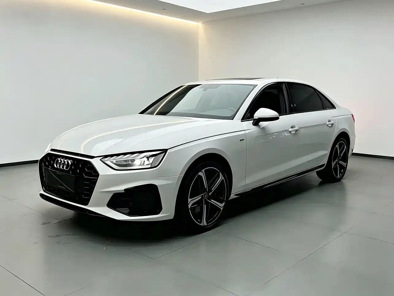 Audi A4L 2025 2 Million Celebration Edition 40 TFSI Luxury Dynamic