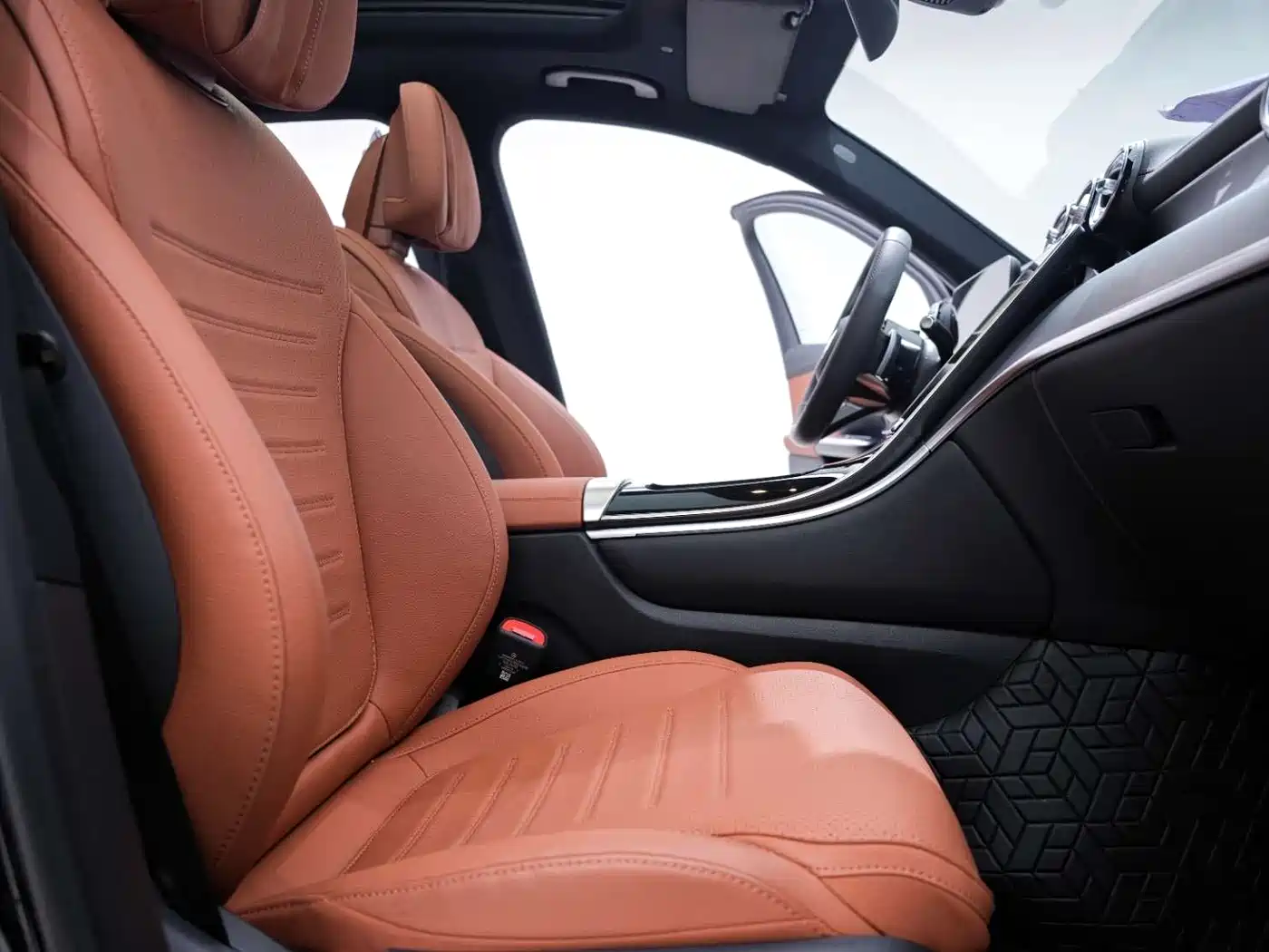 Mercedes-Benz GLC 2025 Model Year GLC 260 L 4MATIC Luxury фото 24