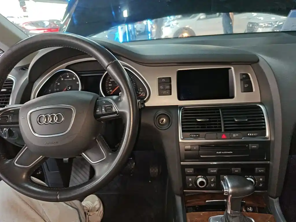 Photo 10 - Audi Q7