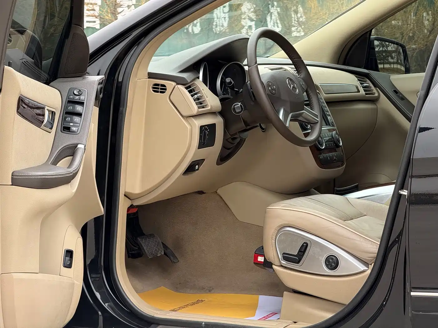 Mercedes-Benz R-Class 2011 R 350 L 4MATIC фото 11