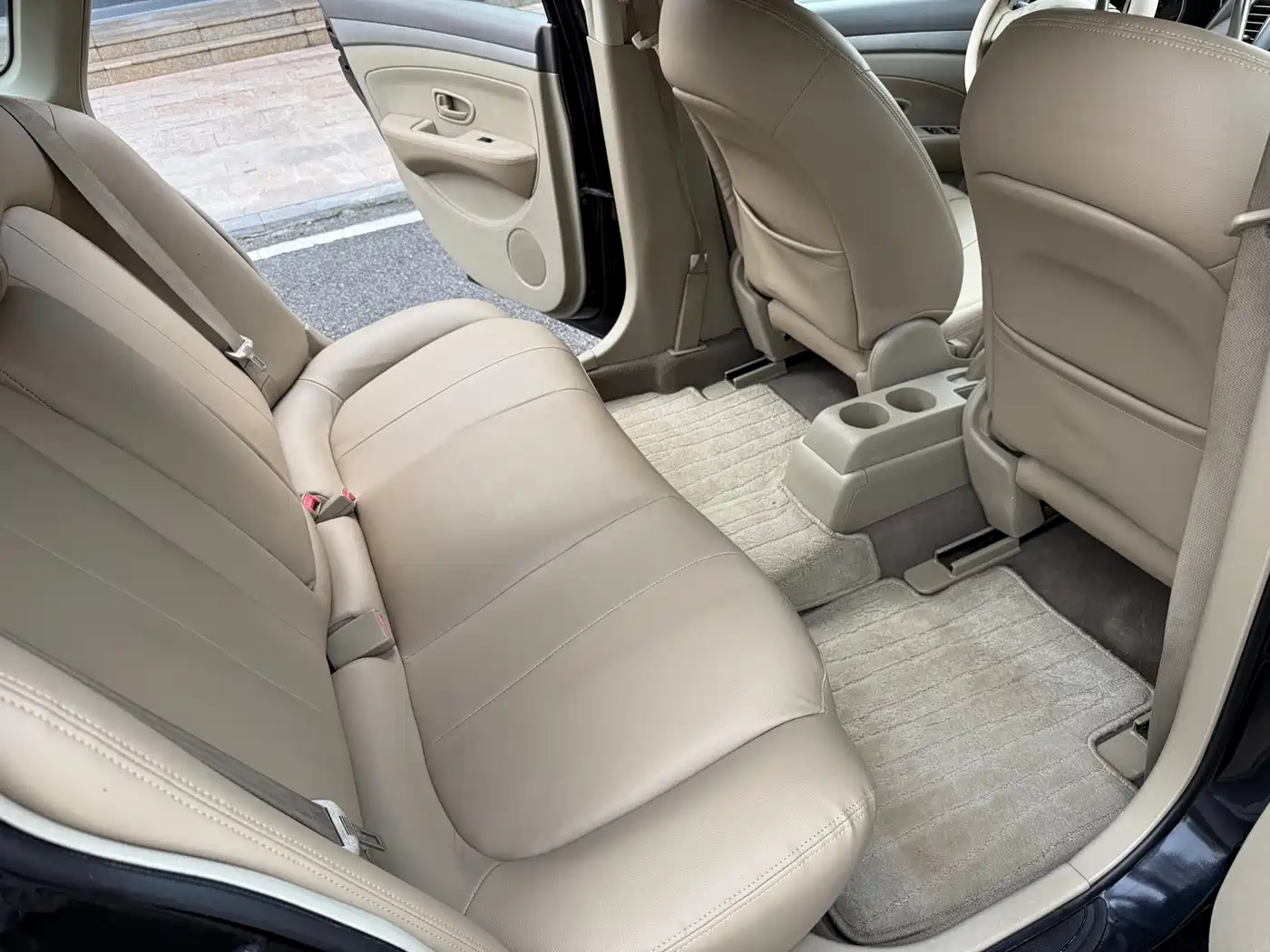 صورة 12 - Nissan Sylphy