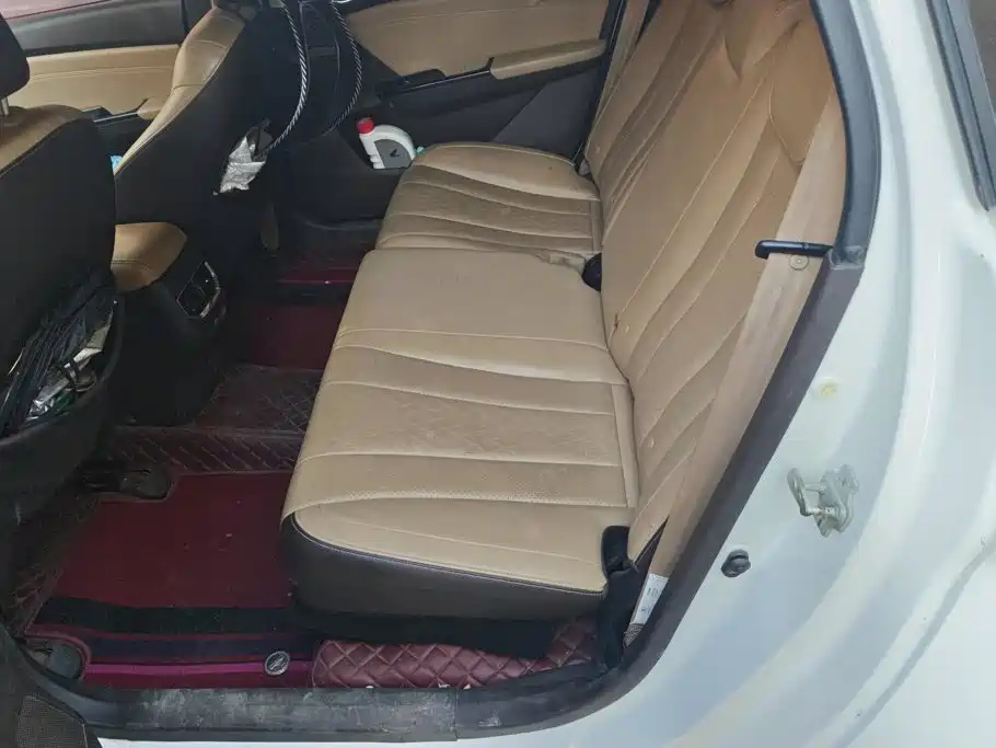 Baojun 310W 2018 2017 1.5L Manual Fashion China VI