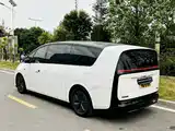 Фото 8 - Li Auto MEGA
