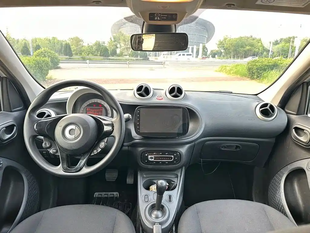 smart forfour 2018 2018 1.0L 52kW Agile Edition