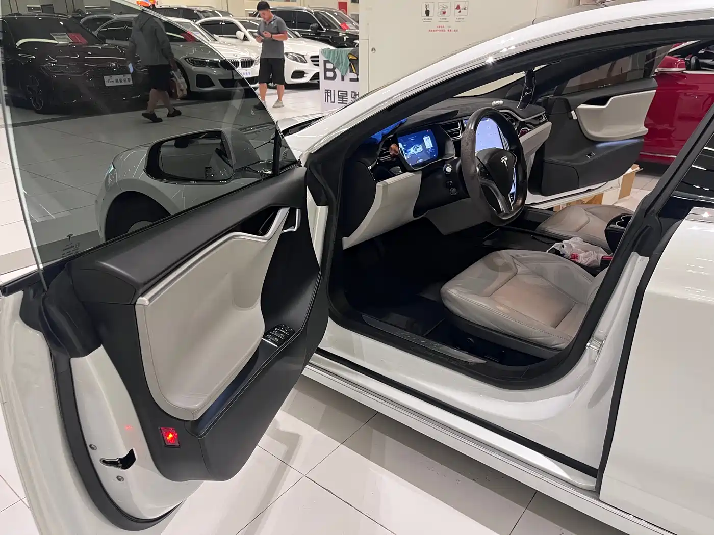 Tesla Model S 2016 2016 Model S 90D