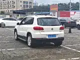 Photo 9 - Volkswagen Tiguan