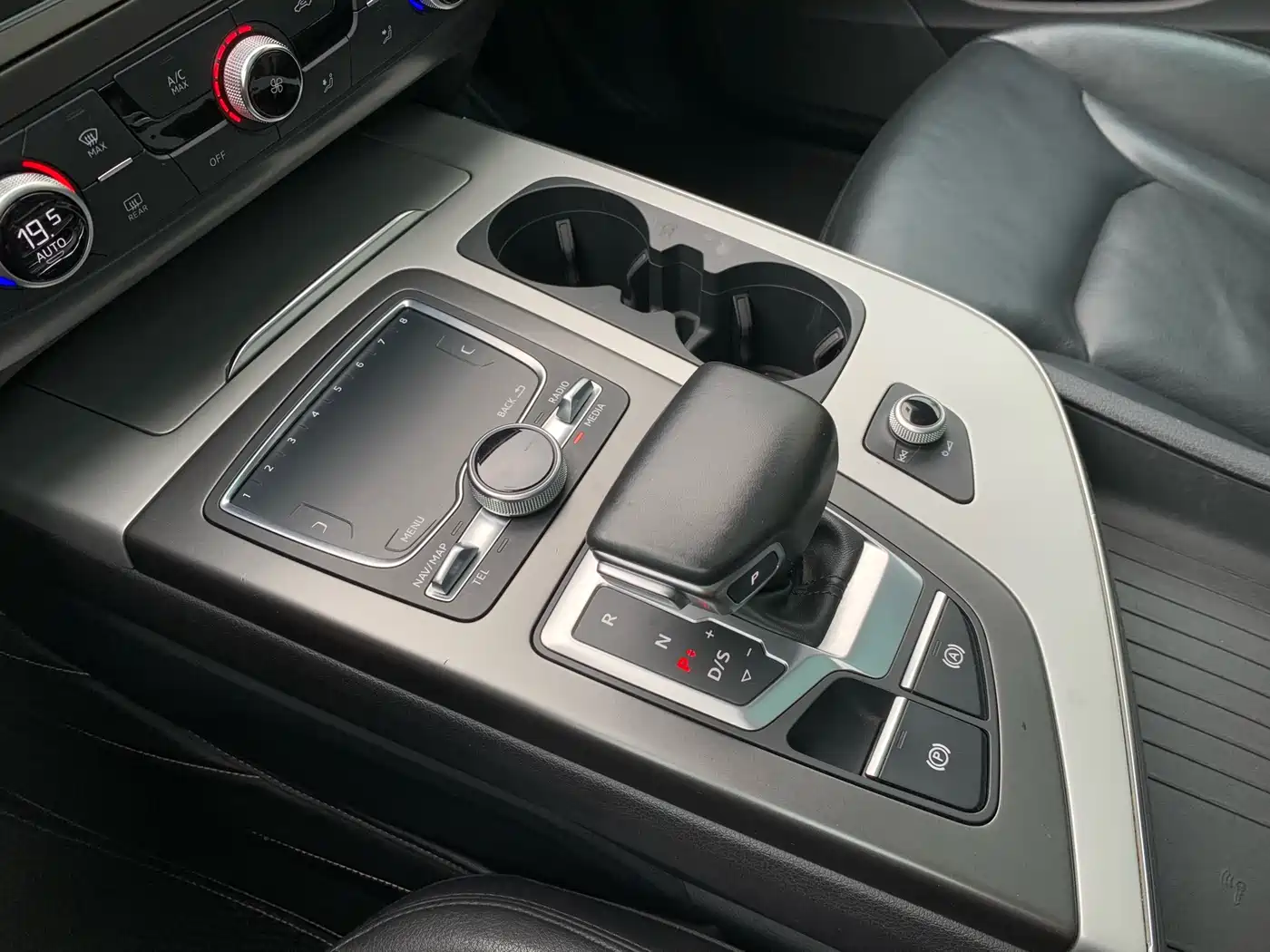 Audi Q7 2018 40 TFSI Comfort фото 21