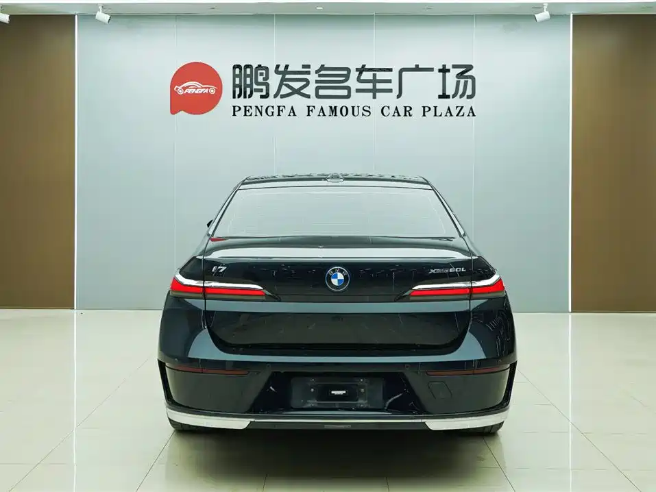 BMW i7 2023 xDrive60L Luxury Package фото 21