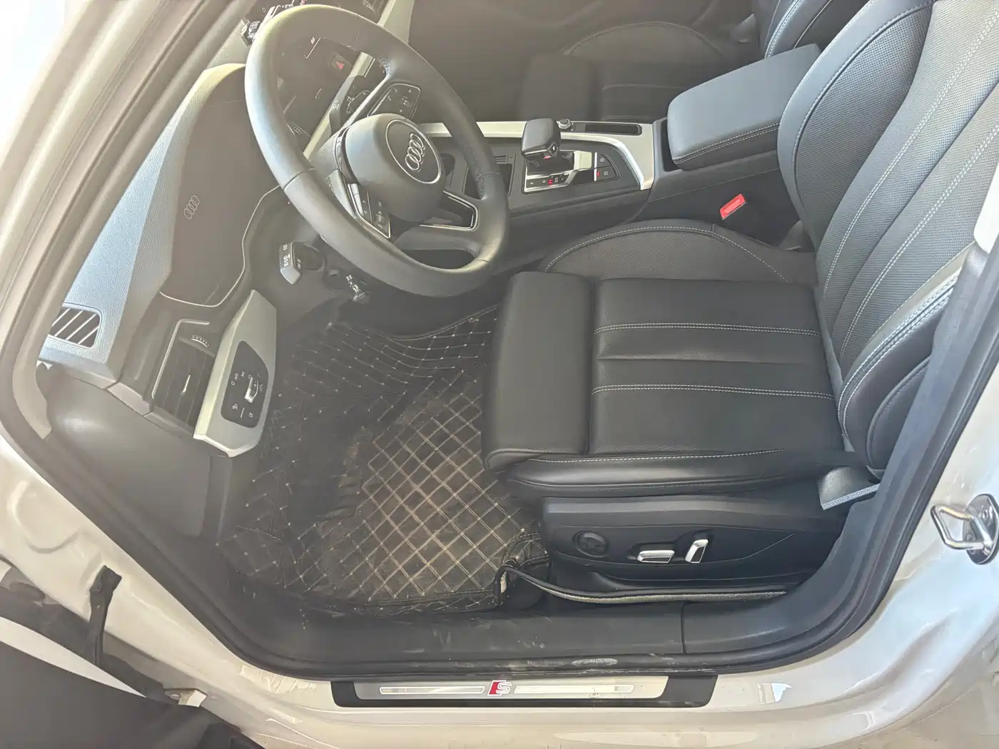 Audi A4L 2023 40 TFSI Fashion Dynamic фото 4