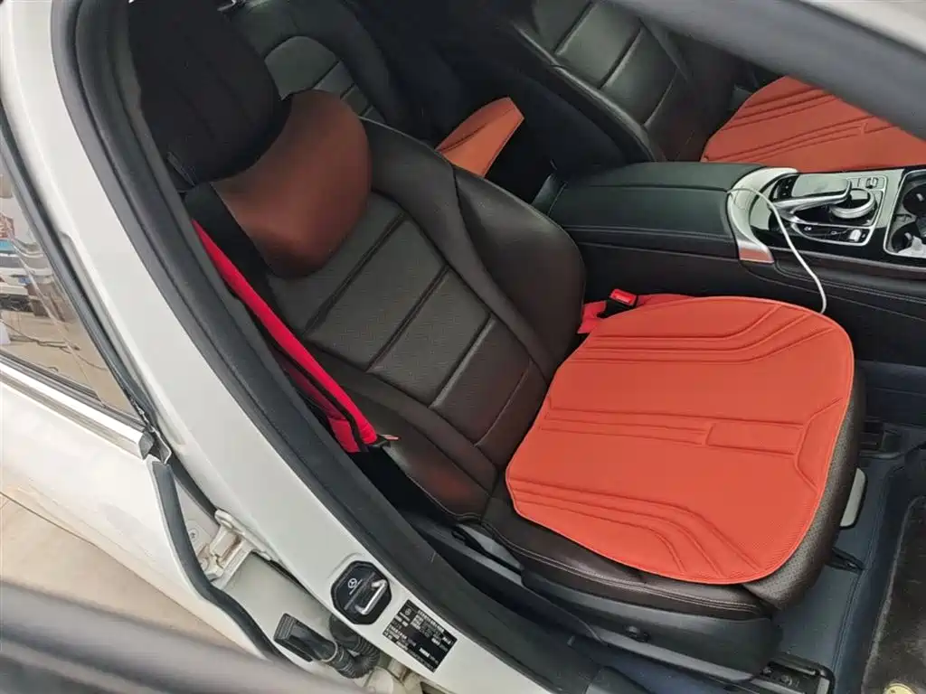 Mercedes-Benz GLC 2019 Model GLC 200 L 4MATIC фото 25