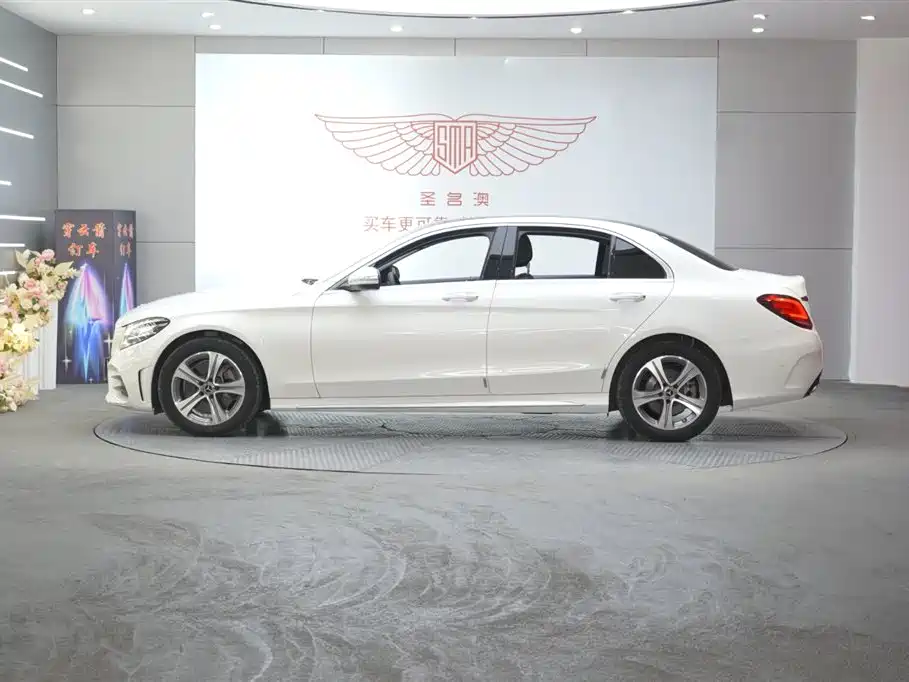 Mercedes-Benz C-Class 2020 C 260 L Sport фото 2