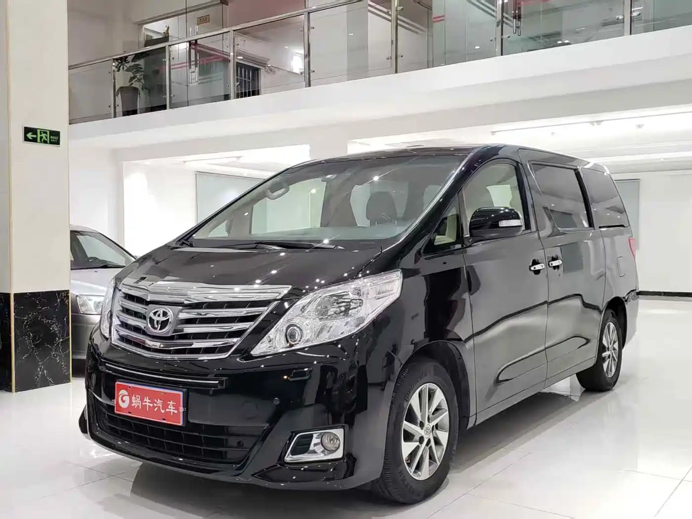 Toyota Alphard 2012 3.5L Premium Edition