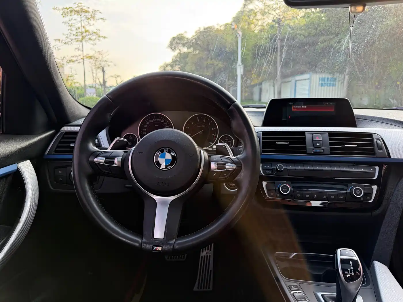 BMW 3 Series 2018 320i M Sport Package фото 8