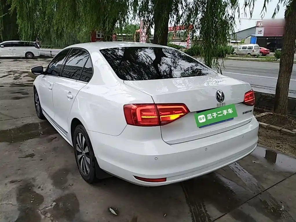 Volkswagen Sagitar 2018 1.6L Automatic Comfort фото 5