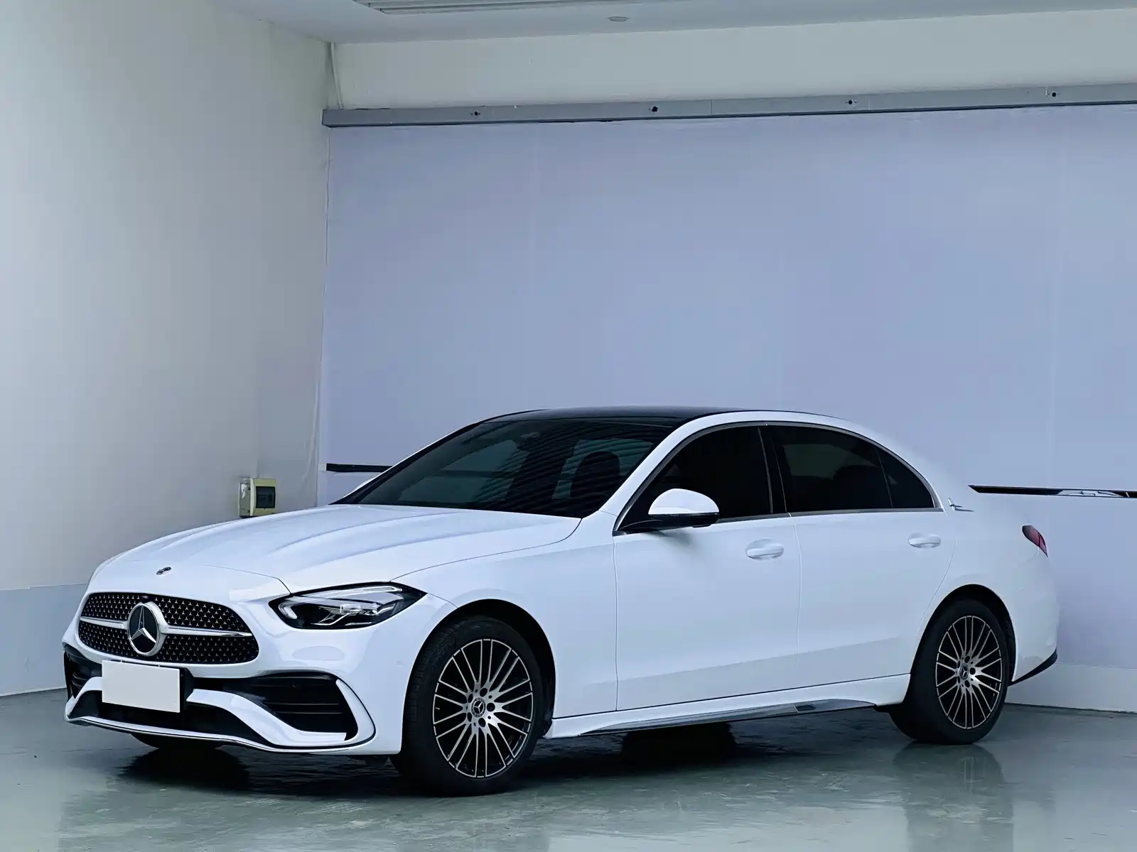 Фото 1 - Mercedes-Benz C-Class