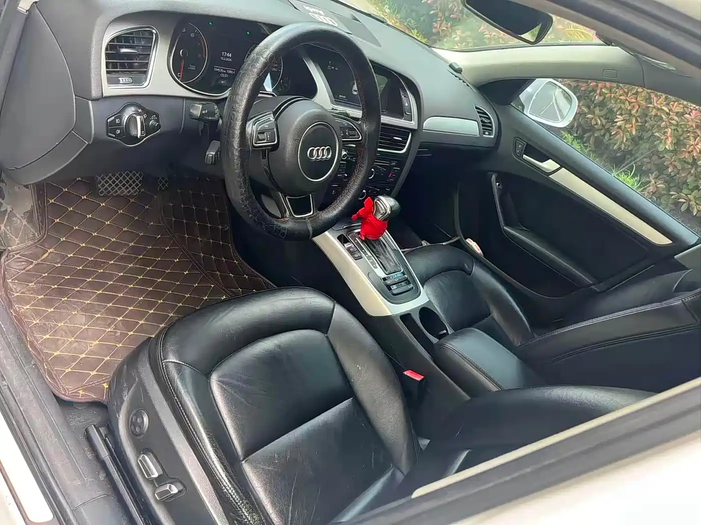 Audi A4L 2013 35 TFSI Automatic Standard фото 4