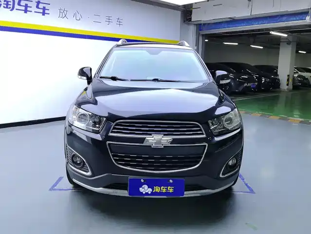 Chevrolet Captiva 2017 2.4L 2WD Luxury Edition 7-Seater — фото 2