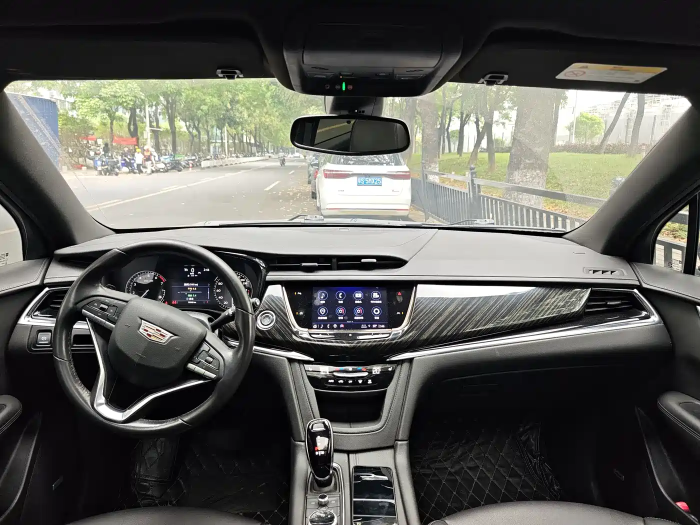 Cadillac XT6 2021 28T 6-Seater Luxury фото 22