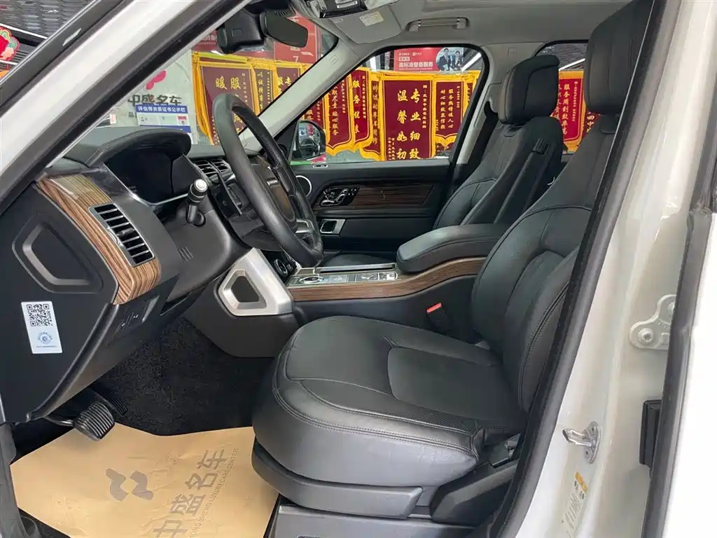 Land Rover Range Rover 2018 3.0 SC V6 Vogue Heritage Edition фото 12