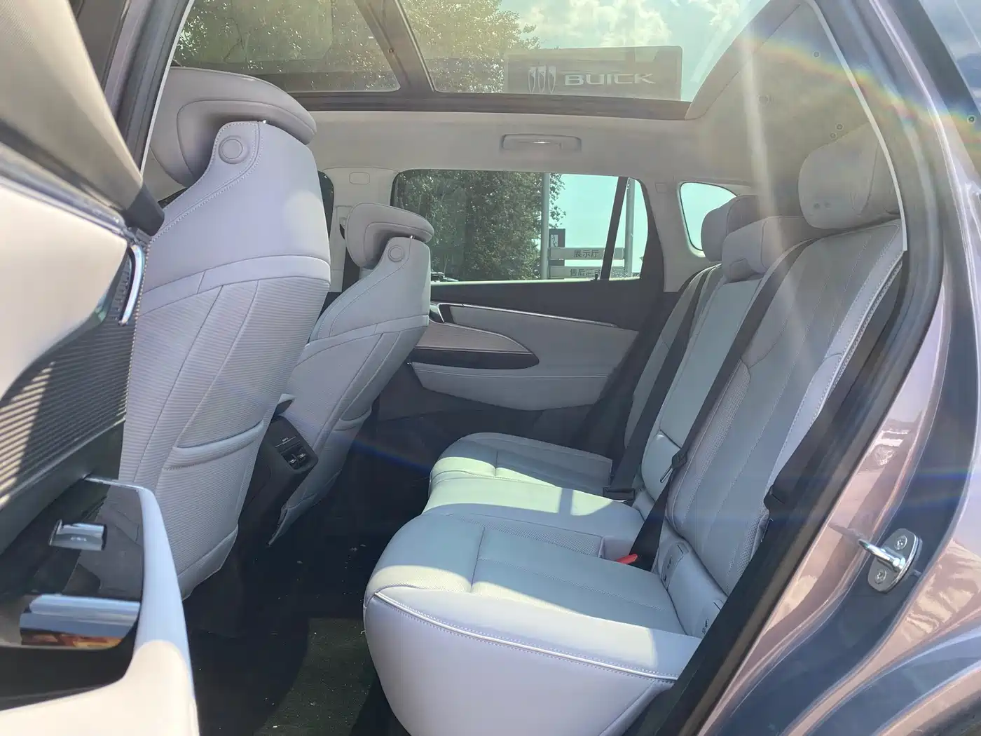 Buick E5 2026 2023 Premium Standard Range Edition