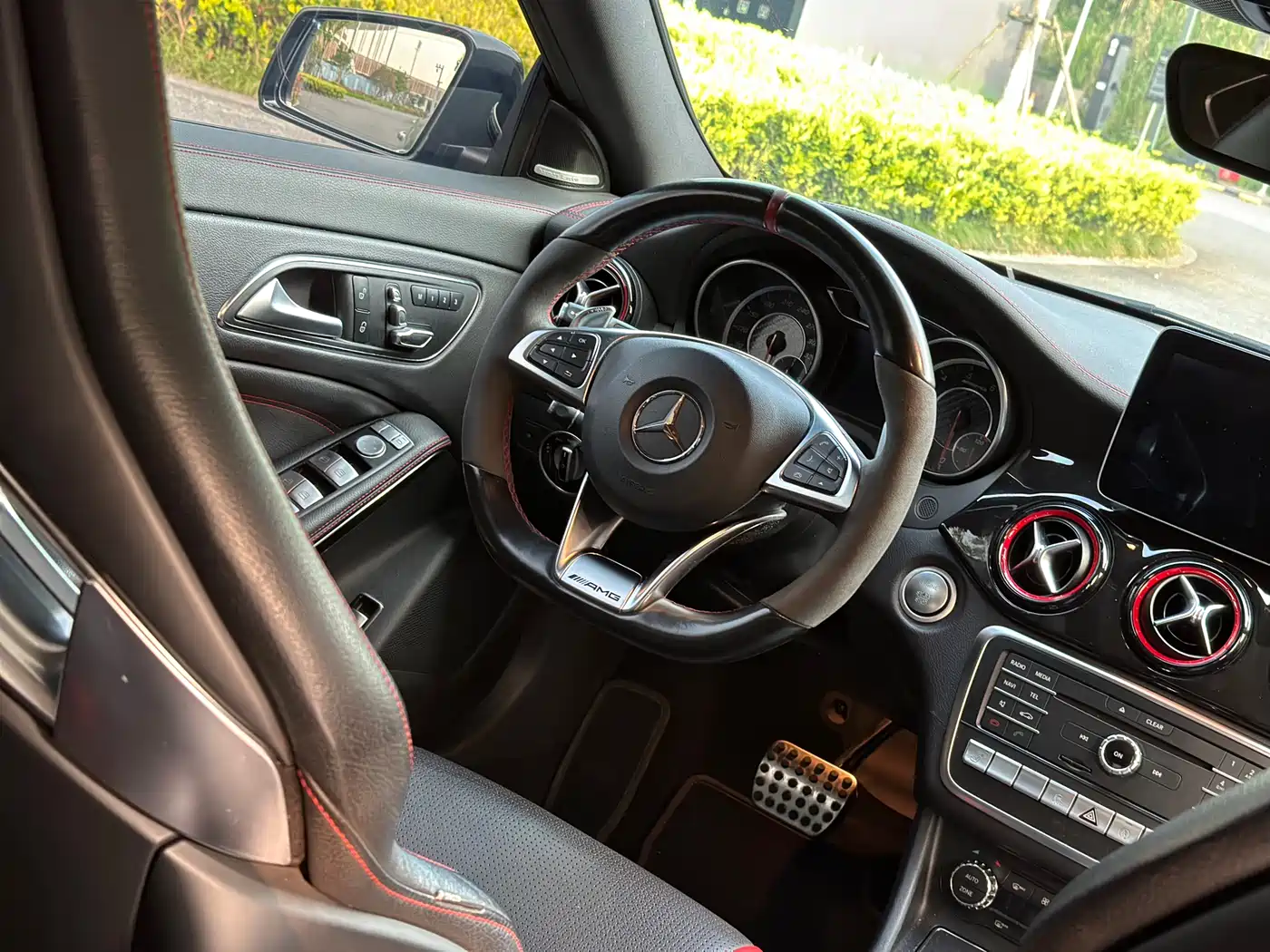 Mercedes-Benz CLA AMG 2015 AMG CLA 45 4MATIC фото 15