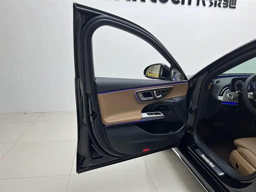 Mercedes-Benz E-Class 2025 E 300 L Fashion фото 12
