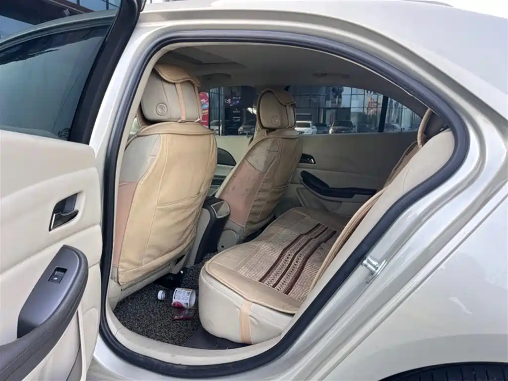 Chevrolet Malibu 2014 2.0L Automatic Comfort фото 17