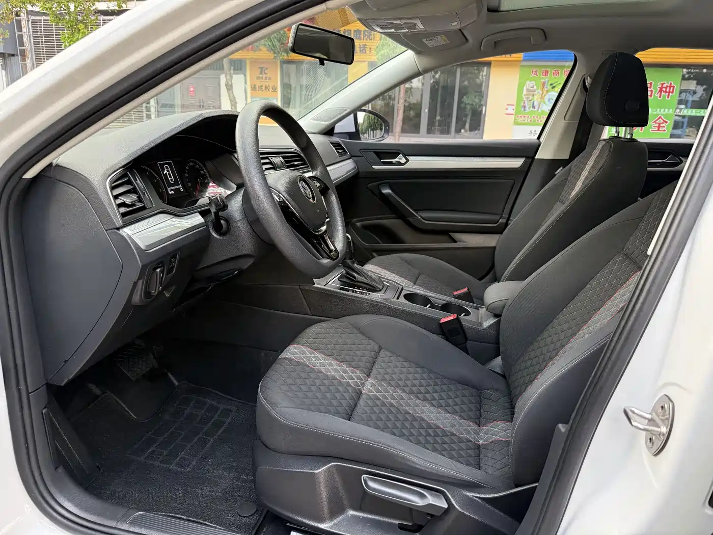 Volkswagen Lamando 2021 230TSI DSG Fashion Edition фото 7