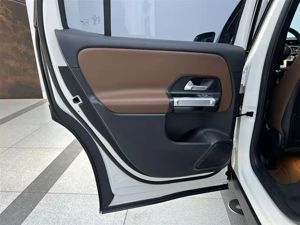 Mercedes-Benz GLB 2023 GLB 220 Style фото 22