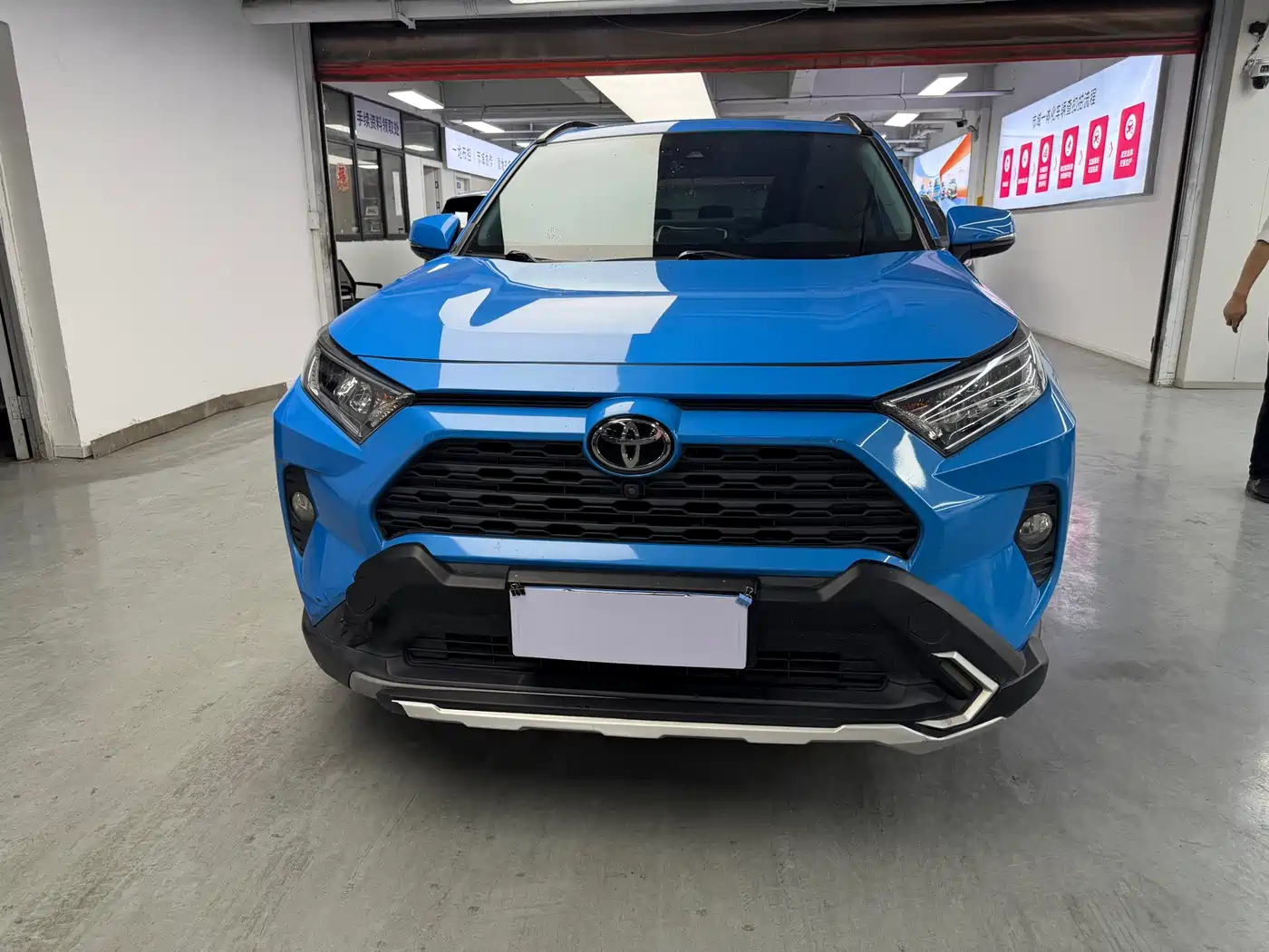 Toyota RAV4 Rongfang 2020 2.0L CVT 2WD Trend Edition фото 2