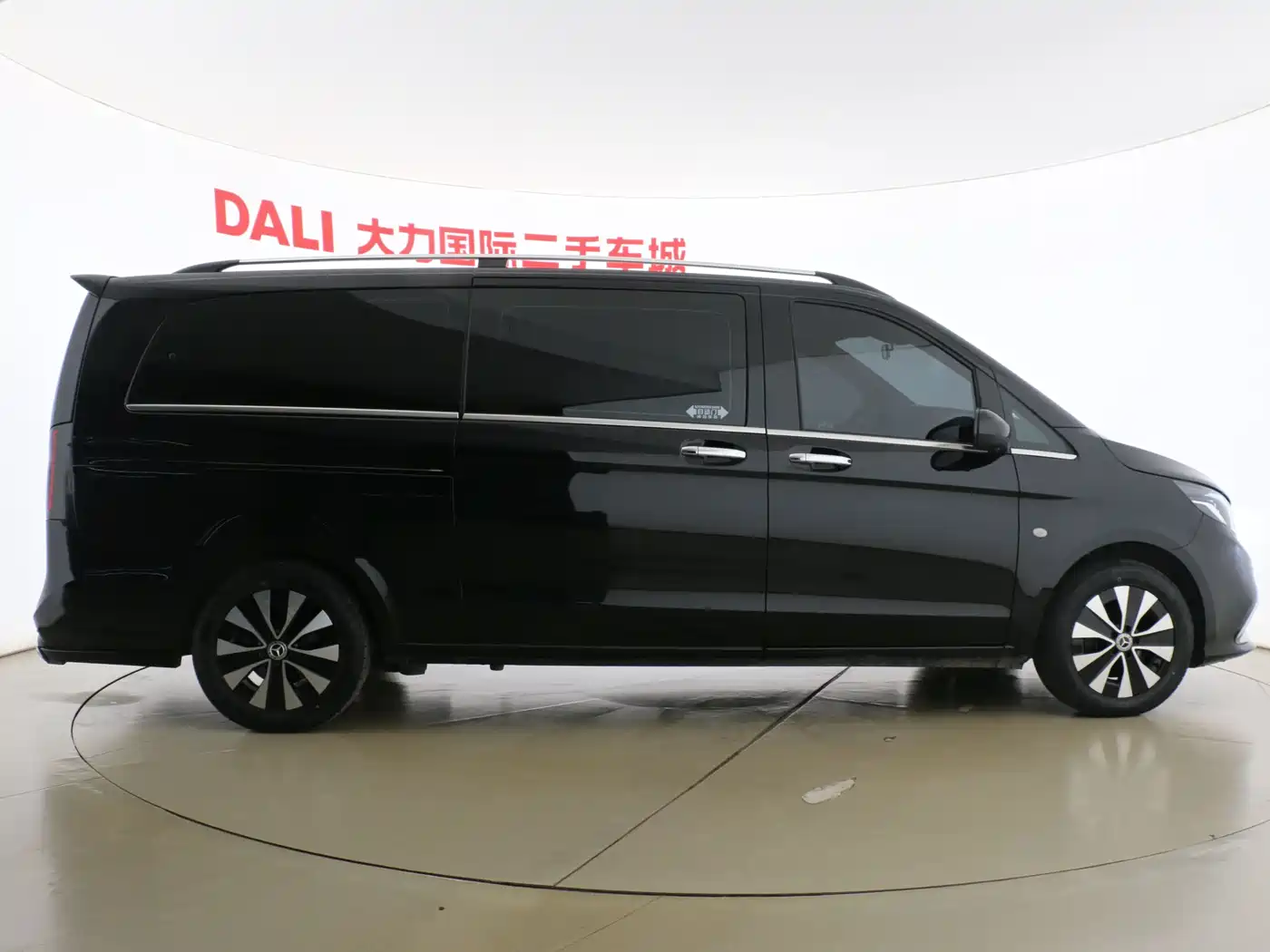 Mercedes-Benz Vito 2021 2.0T Elite 7-Seater фото 5
