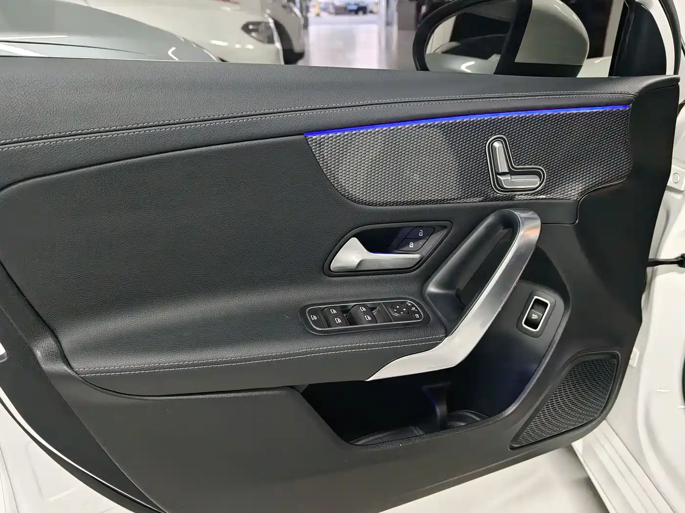 Mercedes-Benz A-Class 2020 Facelift A 200 L Sport Sedan Fashion фото 12