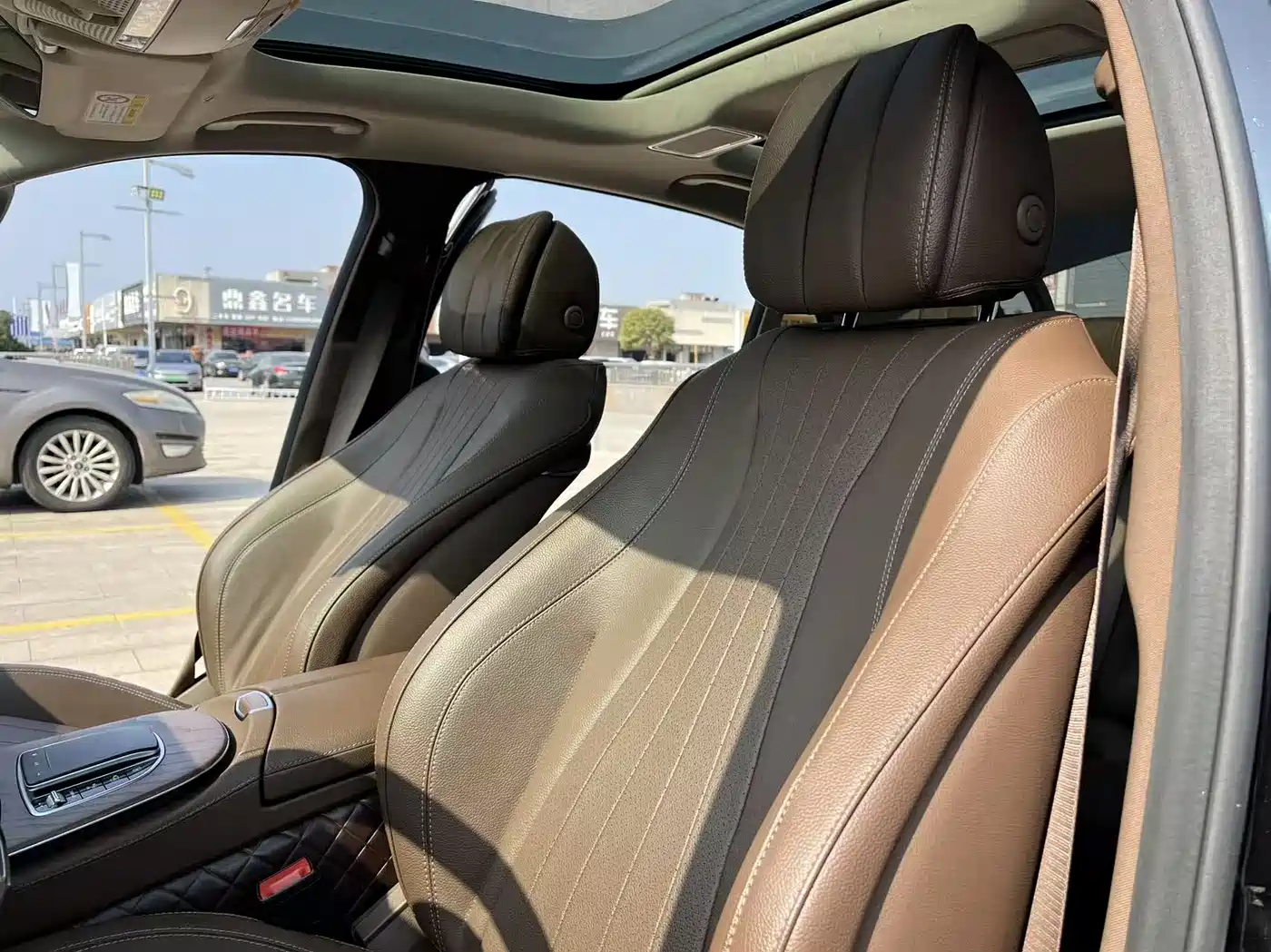 Mercedes-Benz E-Class 2022 Second Facelift E 300 L Luxury фото 14