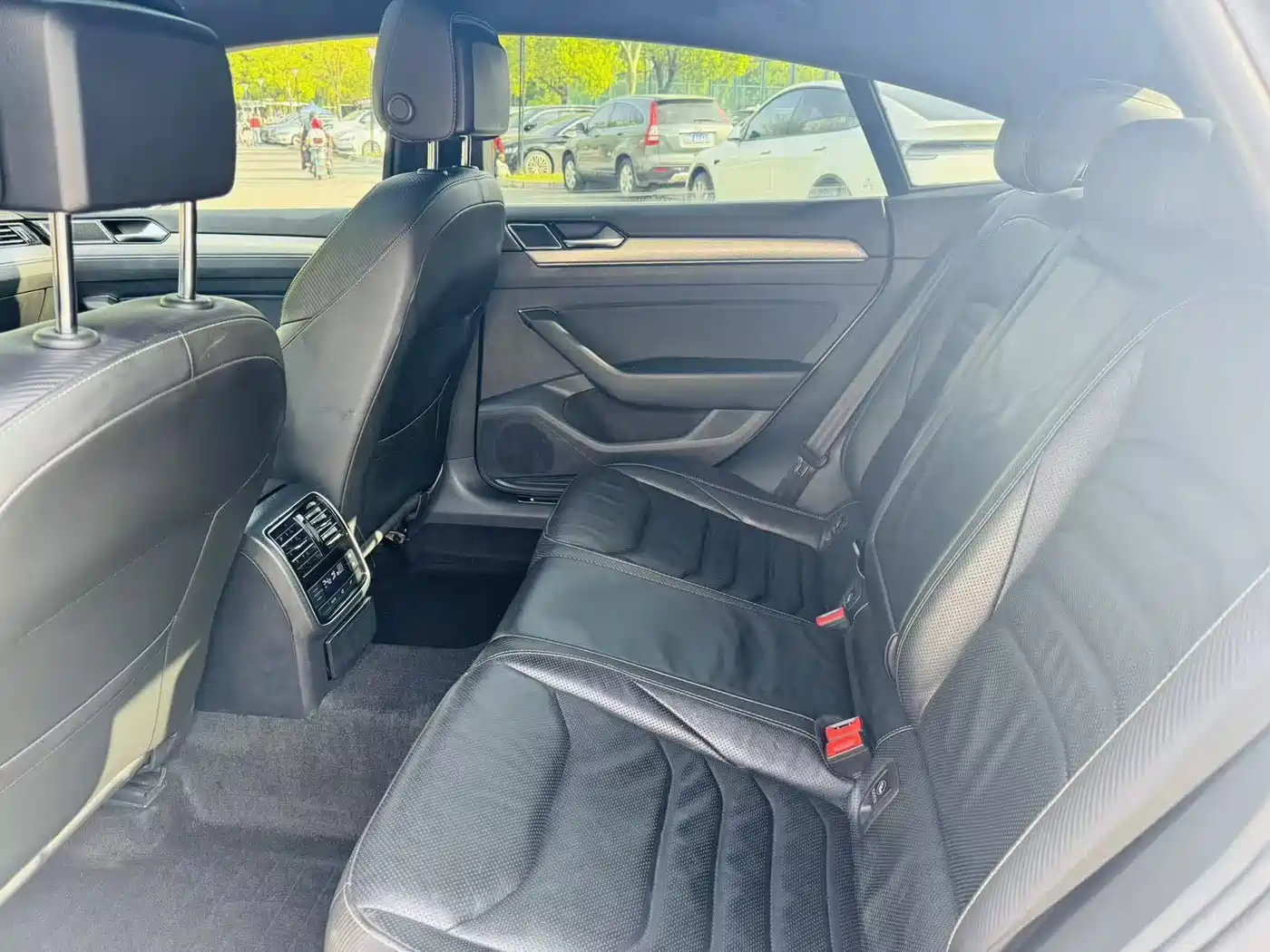 Volkswagen FAW-Volkswagen CC 2019 330TSI Charm Edition China VI фото 13