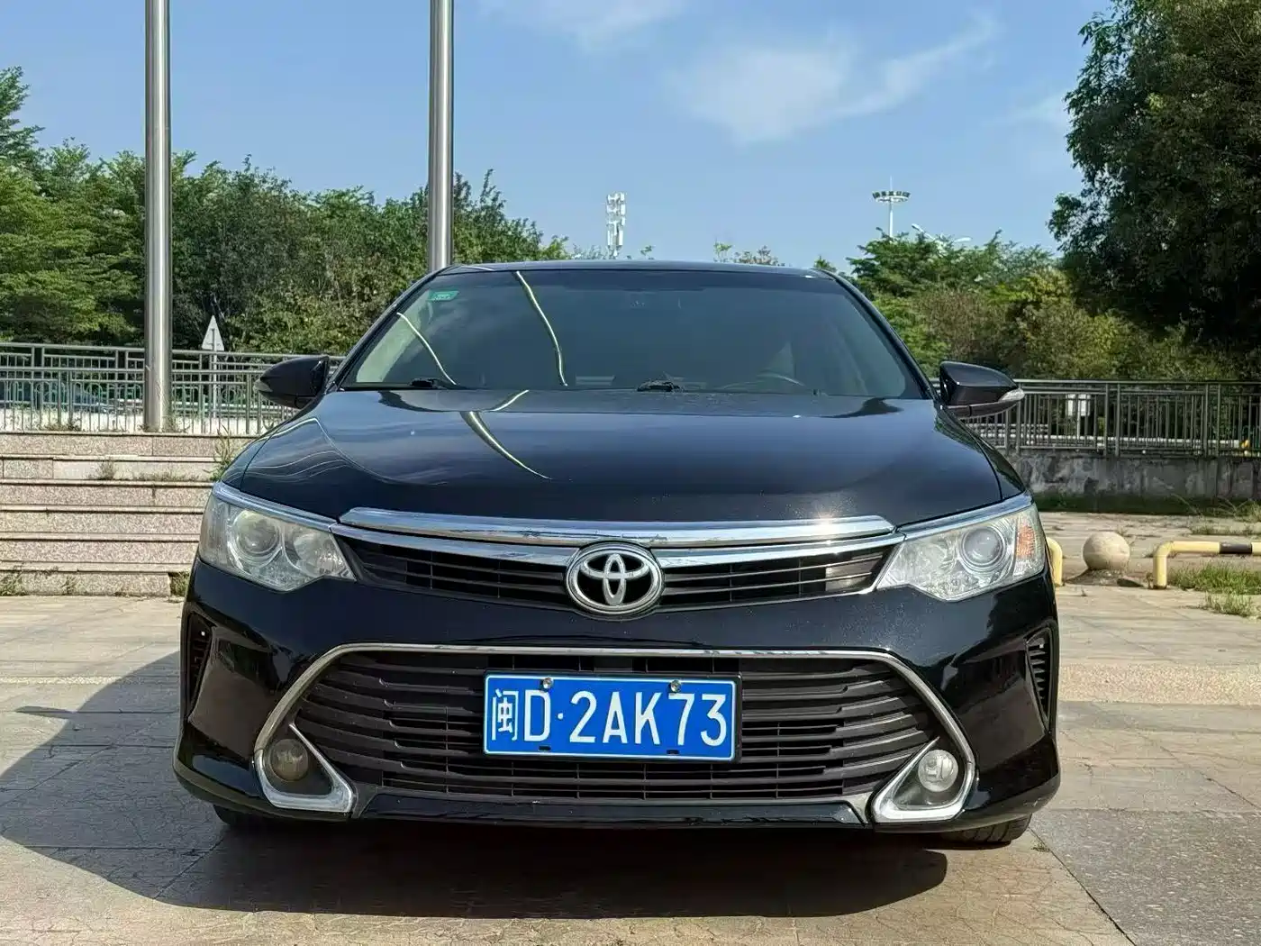 Toyota Camry 2016 2.0E 10th Anniversary Elite Edition фото 2