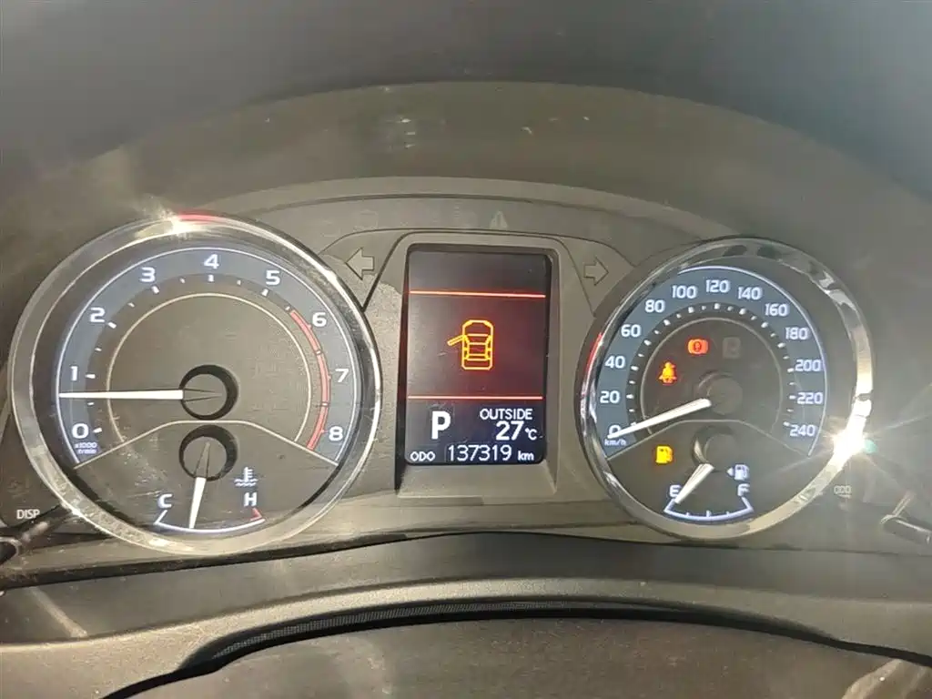Toyota Corolla 2017 Facelift 1.2T S-CVT GL-i фото 12