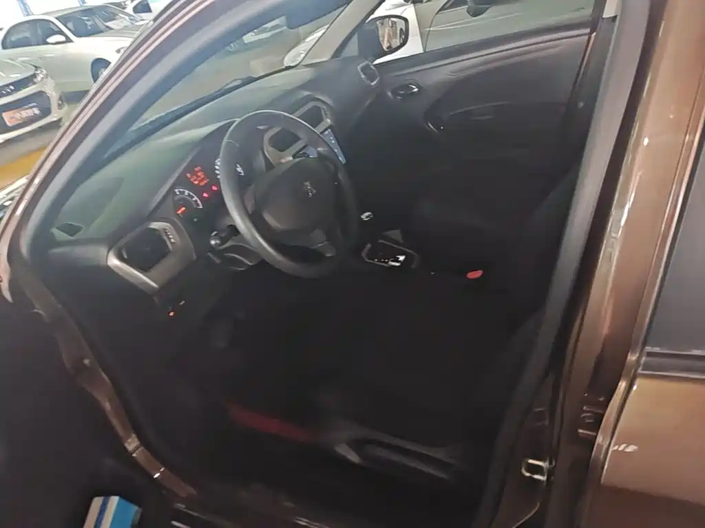 Peugeot 301 2015 2014 1.6L Automatic Comfort Edition