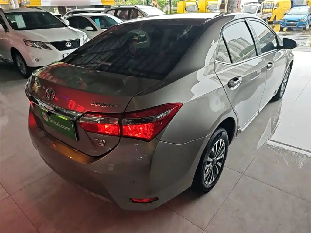 Toyota Corolla 2017 Facelift 1.2T S-CVT GL-i фото 7